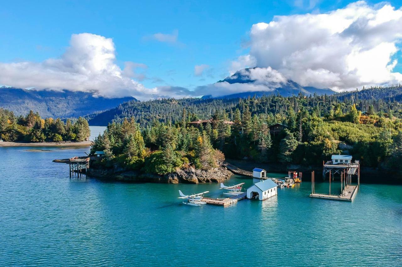Stillpoint Lodge - All-Inclusive Halibut Cove Ngoại thất bức ảnh