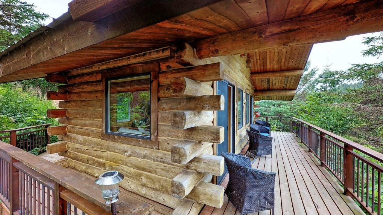 Stillpoint Lodge - All-Inclusive Halibut Cove Ngoại thất bức ảnh
